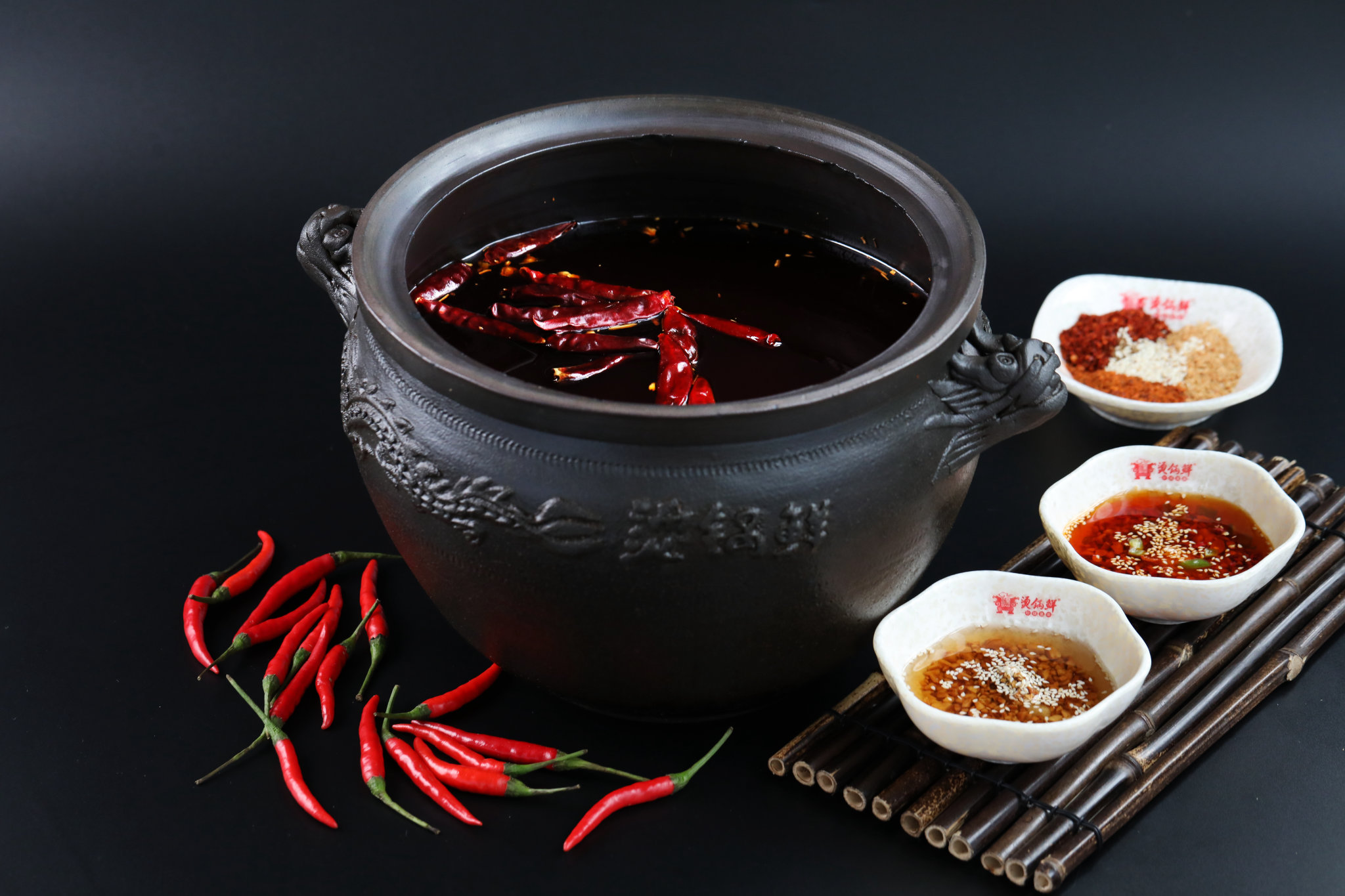 德庄 骨汤火锅底料 | DZ Hot Pot Soup Base Pork Bone 220g - HappyGo Asian Market